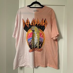 Def Leppard oversized graphic tee